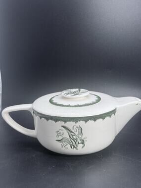 Vintage Royal China Berkshire Underglaze Tea Pot Lily of the Valley Green